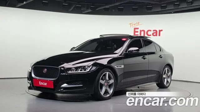 Jaguar XE — экстерьер