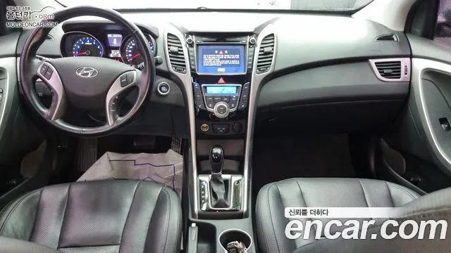 Hyundai i30 — интерьер