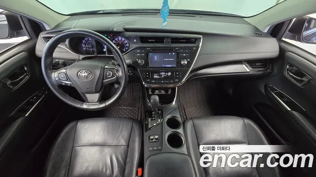 Toyota Avalon — интерьер