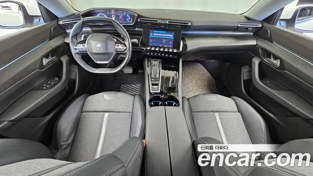 Peugeot 508 — интерьер