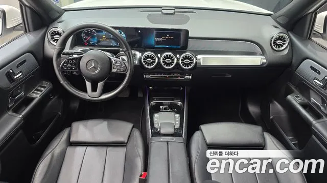 Mercedes-Benz GLB-класс — интерьер