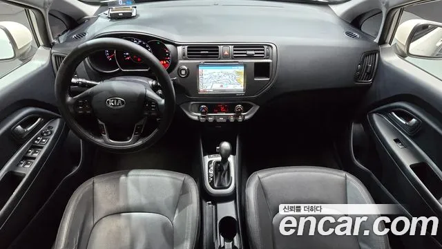 Kia Pride — интерьер