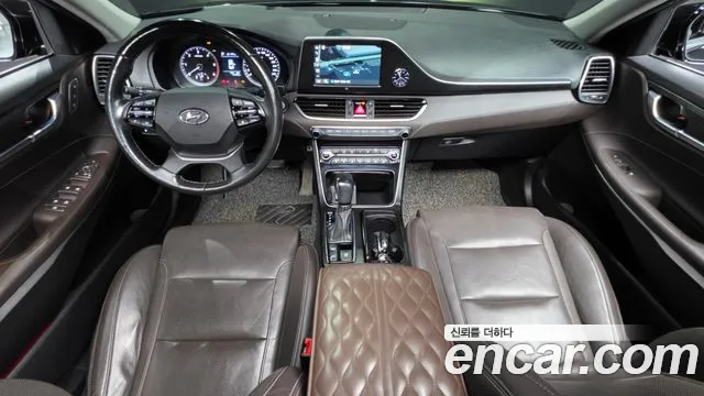 Hyundai Grandeur — интерьер