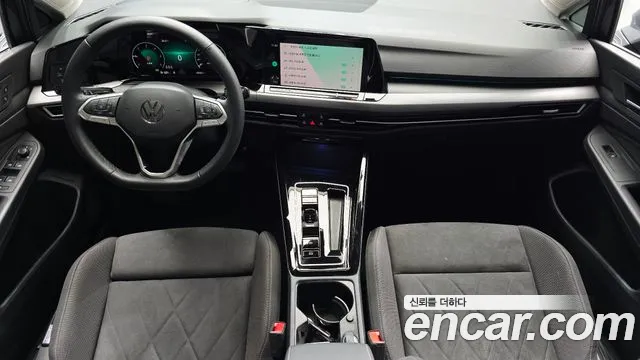 Volkswagen Golf — интерьер