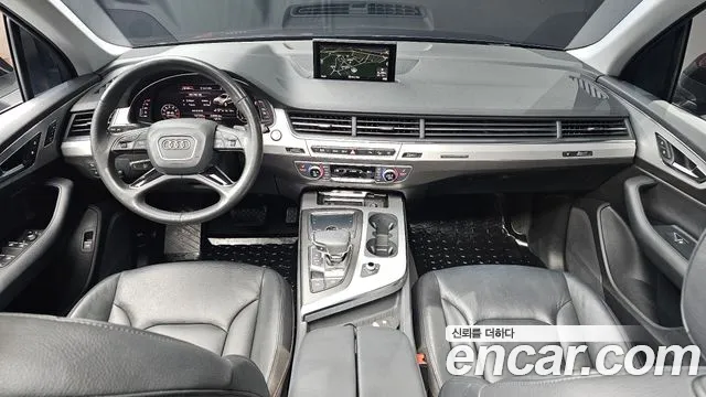 Audi Q7 — интерьер