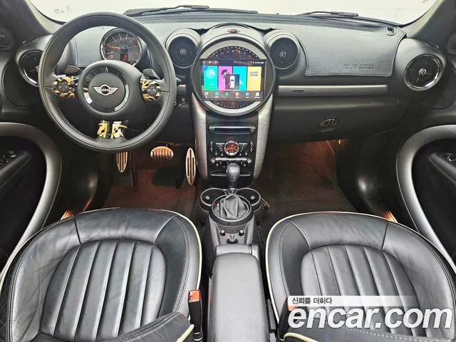 MINI Countryman — интерьер