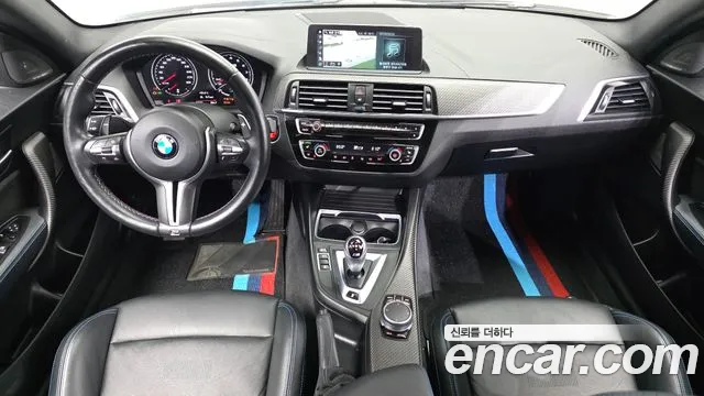 BMW M2 — интерьер