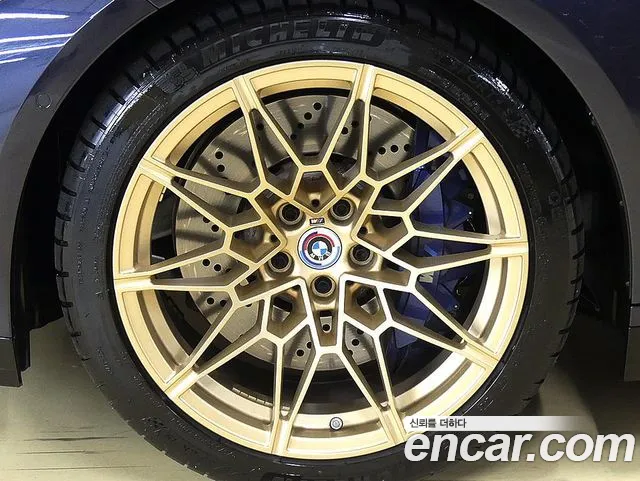 BMW M4 — интерьер