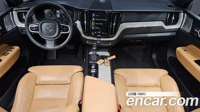 Volvo XC60 — интерьер