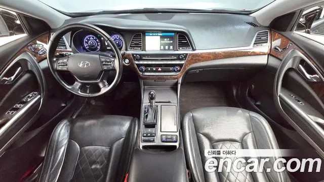 Hyundai Aslan — интерьер