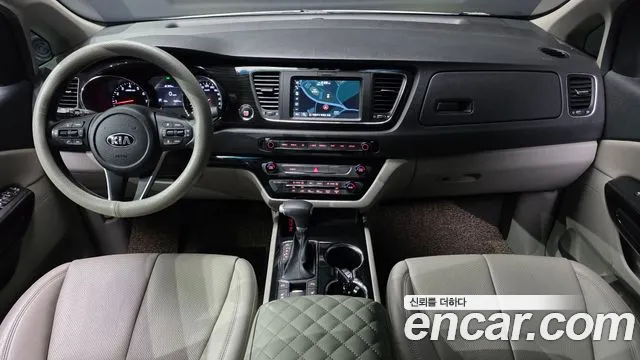 Kia Carnival — интерьер