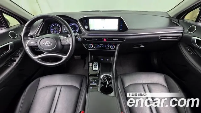 Hyundai Sonata — интерьер