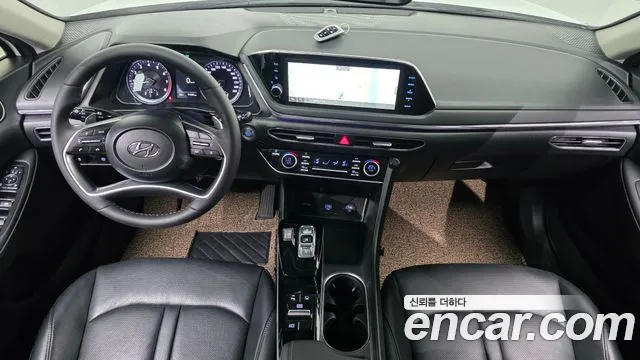Hyundai Sonata — интерьер