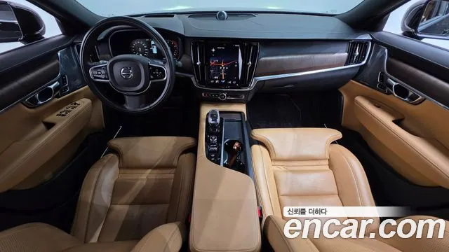 Volvo S90 — интерьер