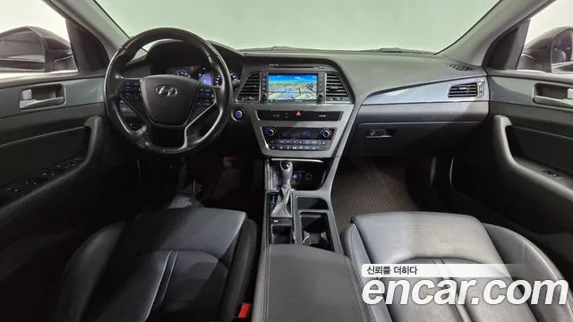 Hyundai Sonata — интерьер