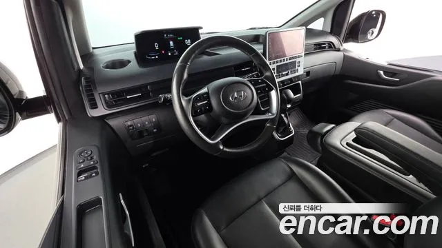 Hyundai Staria — интерьер