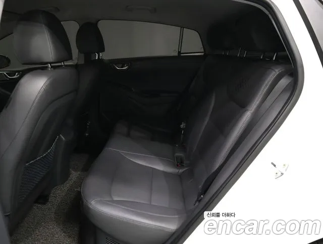 Hyundai Ioniq — интерьер