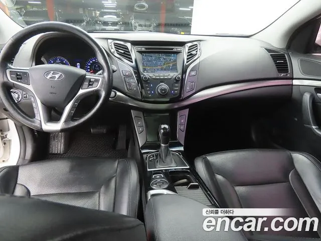 Hyundai i40 — интерьер