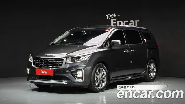 Kia Carnival — экстерьер