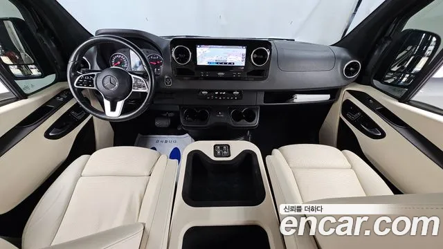 Mercedes-Benz Sprinter — интерьер