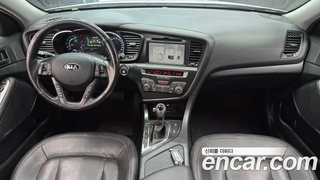 Kia K5 — интерьер