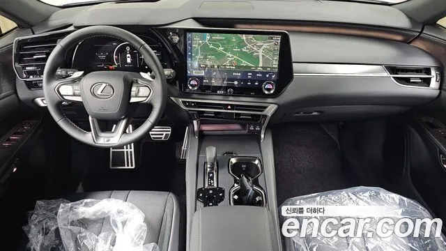 Lexus RX — интерьер