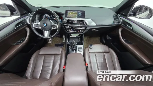 BMW X3 — интерьер