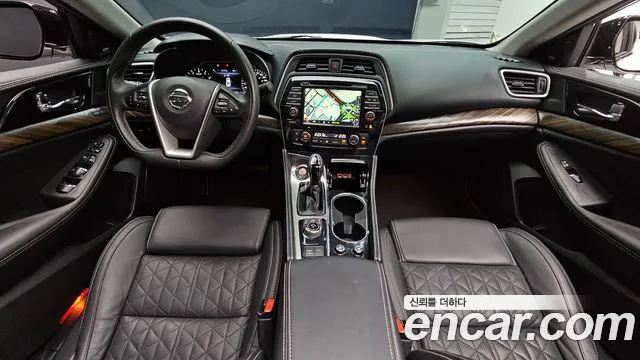 Nissan Maxima — интерьер