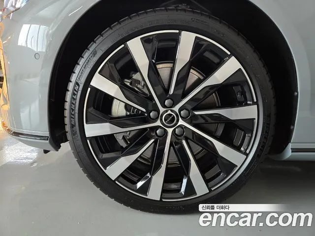 Volvo S90 — интерьер