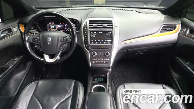 Lincoln MKC — интерьер