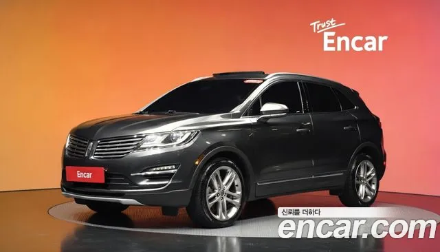 Lincoln MKC — экстерьер