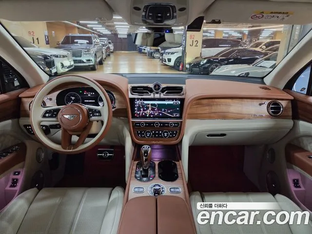 Bentley Bentayga — интерьер