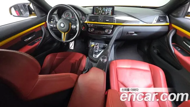 BMW M4 — интерьер