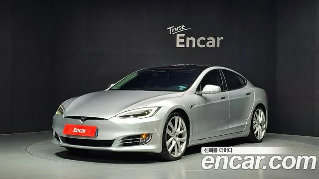 Tesla Model S — экстерьер