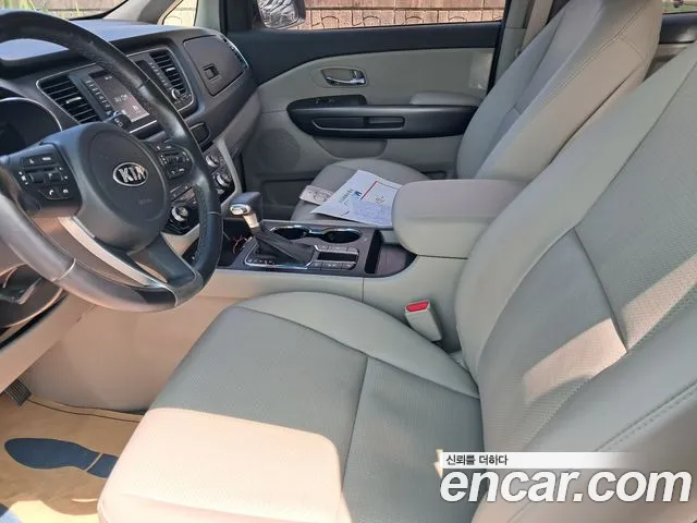 Kia Carnival — интерьер