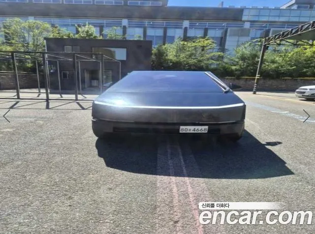 Tesla Cybertruck — экстерьер