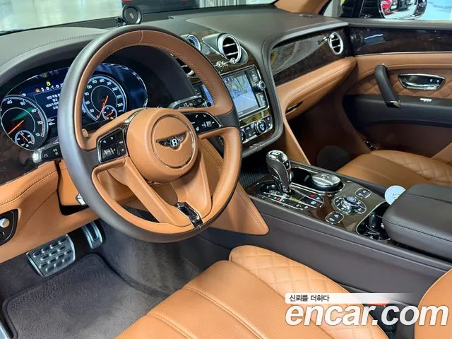 Bentley Bentayga — интерьер