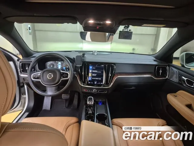 Volvo S60 — интерьер