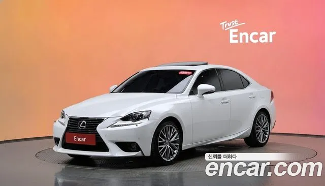 Lexus IS — экстерьер