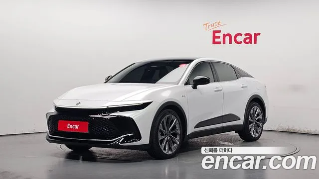 Toyota Crown — экстерьер