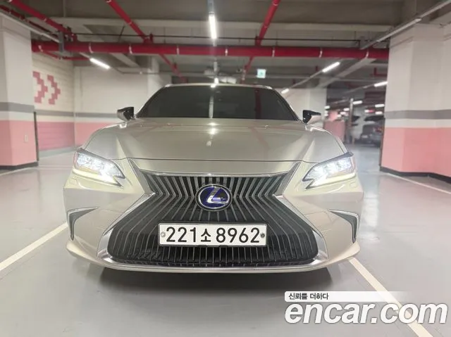 Lexus ES — экстерьер