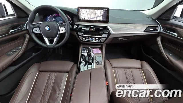 BMW 5 серия — интерьер