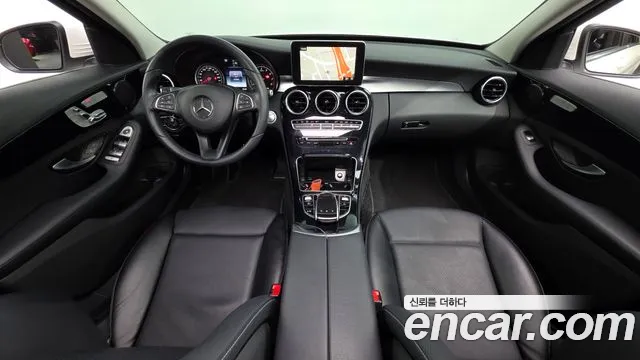 Mercedes-Benz C-класс — интерьер