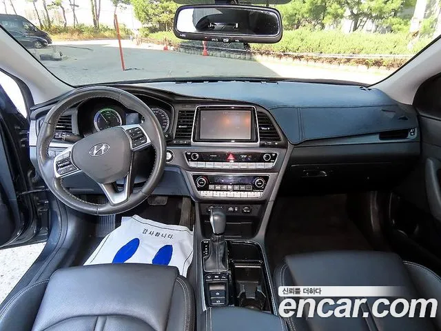 Hyundai Sonata — интерьер