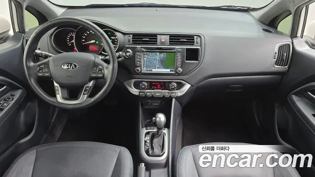 Kia Pride — интерьер