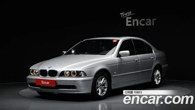 BMW 5 серия — экстерьер
