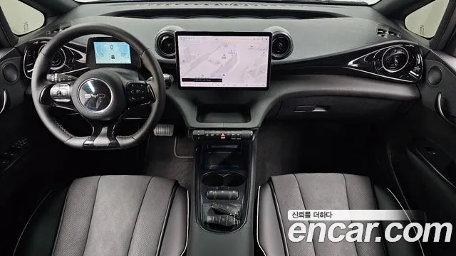 BYD Dolphin — интерьер