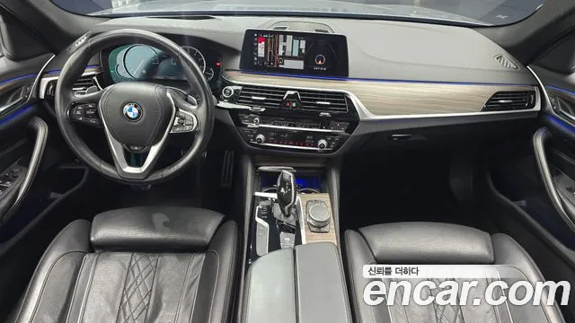 BMW 5 серия — интерьер