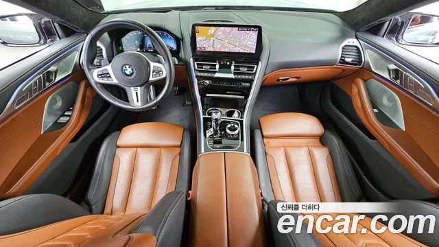 BMW 8 серия — интерьер