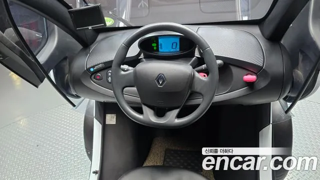 Renault Korea Twizy — интерьер